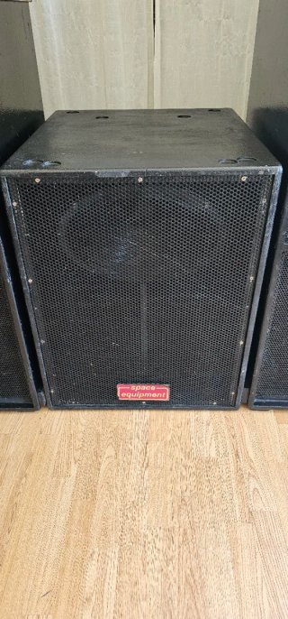 Subgraves/Altavoces DAS AUDIO