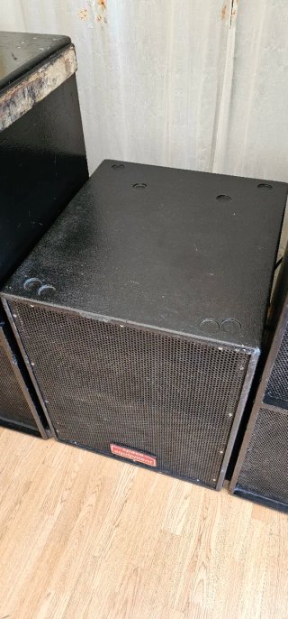 Subgraves/Altavoces DAS AUDIO