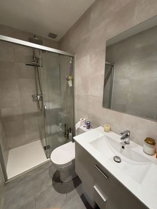 Se alquila habitación