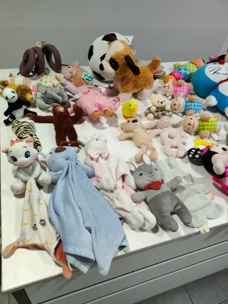 Lote de peluches variados
