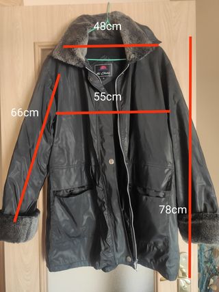Abrigo impermeable negro