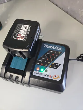 Amoladora Makita 125mm 18V+ Batería 6.0Ah y Cargad