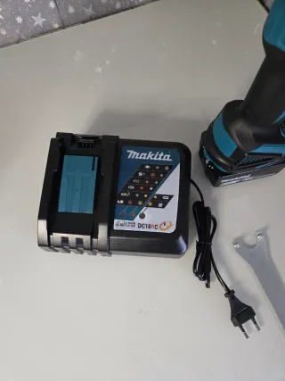 Amoladora Makita 125mm 18V+ Batería 6.0Ah y Cargad