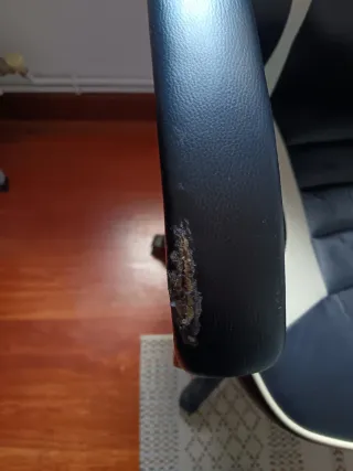 Silla gaming negra y beige