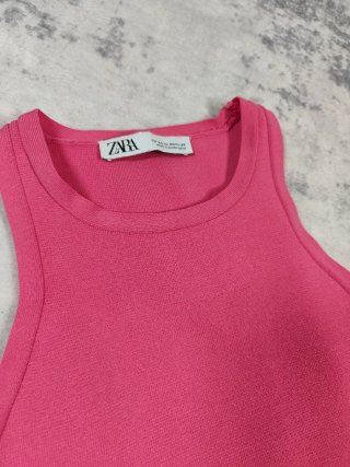 Top Zara Rosa XS NUEVO SIN ETIQUETA