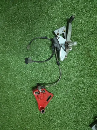 Pinza Freno con Bomba y Estribera Rieju RS2