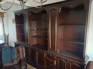 Regalo Armarios y muebles de madera maciza