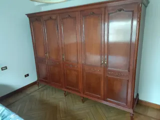 Regalo Armarios y muebles de madera maciza