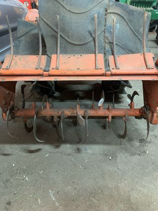 Tractor Kubota B6000 con rotavator