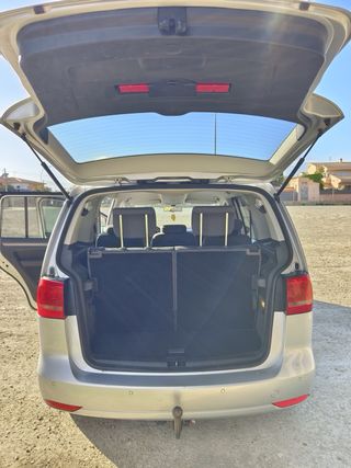 Volkswagen Touran 2011