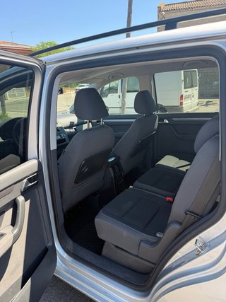 Volkswagen Touran 2011