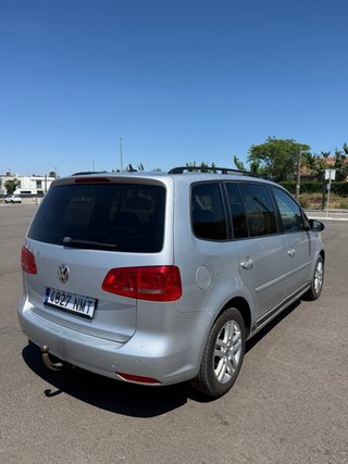 Volkswagen Touran 2011