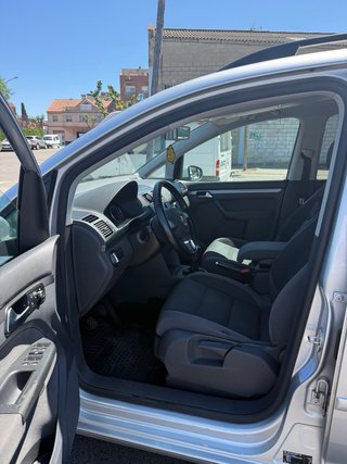 Volkswagen Touran 2011