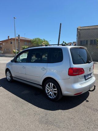 Volkswagen Touran 2011