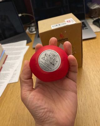 Candela a forma di mela rossa
