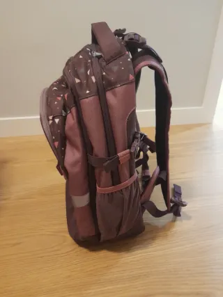 Mochila estampada con funda impermeable