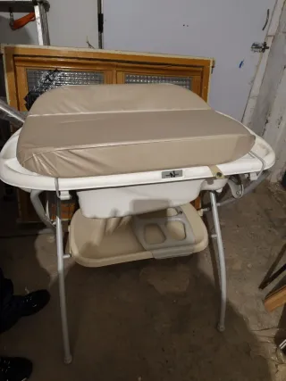 Bañera y cambiador para bebé