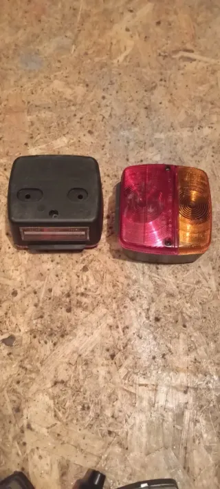 Rueda Jockey y pilotos remolque caravana van