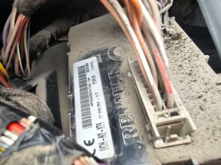 Módulo UCH Renault kangoo 2002