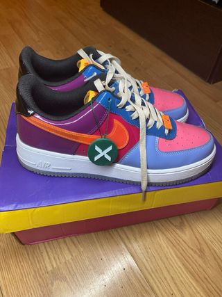 Tênis Nike Air Force 1 undefeated