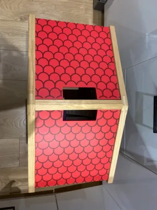 Casa de muñecas de madera. Marca Hape