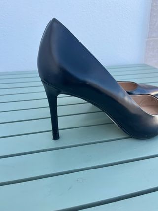 Zapatos de tacón Zara negros