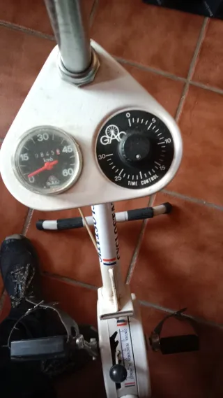 Bicicleta Estática Cyclostatic Antigua