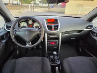 Peugeot 207 2006