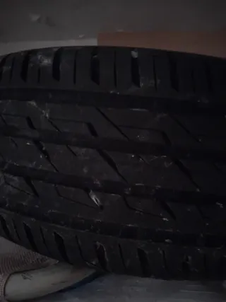 Neumático de coche  195/55R15V