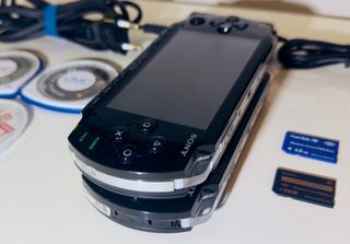 2 Sony PSP Negra + Accesorios y Juegos