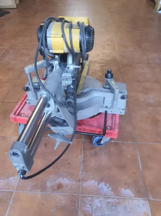 Ingletadora DeWalt