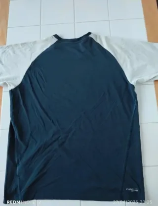 Camiseta Adidas Vintage.