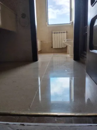Servicio de pulido y abrillantado de suelos