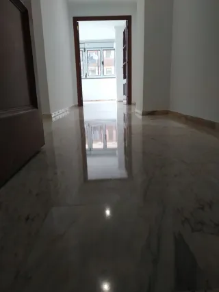 Servicio de pulido y abrillantado de suelos