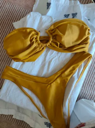 Biquíni Amarelo Verão