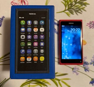 Nokia N9 Magenta