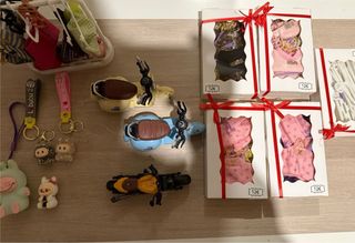 Lote Labubu y más figuras