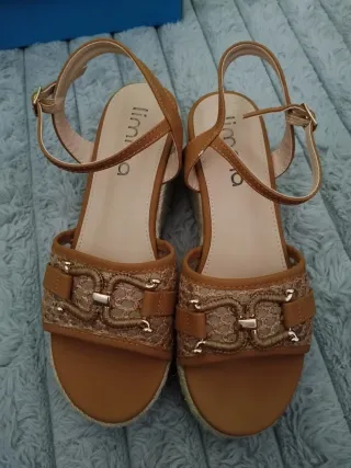 Sandalias cuña esparto marrón