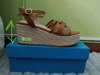 Sandalias cuña esparto marrón
