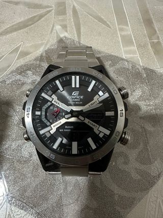 Reloj Casio Edifice Negro y Plateado