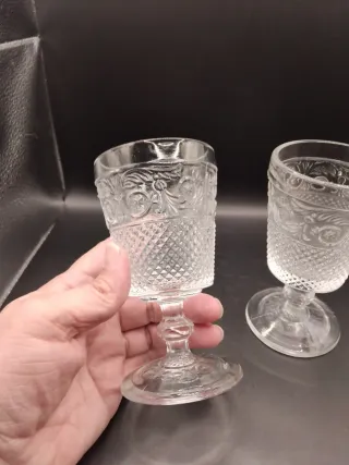 Set di 2 calici da vino vintage intagliati