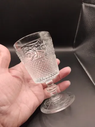 Set di 2 calici da vino vintage intagliati