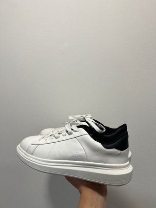 Zapatillas Blancas Piel Negra