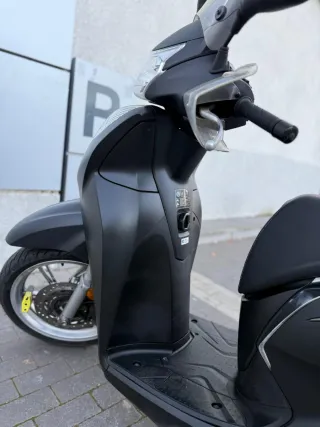 Honda SH 300i Scoopy Negra mate (modelo 2017)