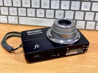 Olympus FE-5000 Cámara Digital Negra