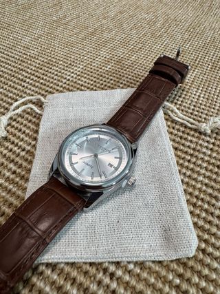 Reloj Chronos 39mm esfera plateada
