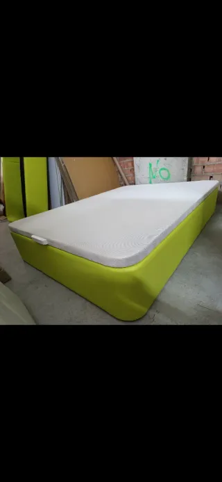 Canapé Polipiel, estructura de hierro. 135x190