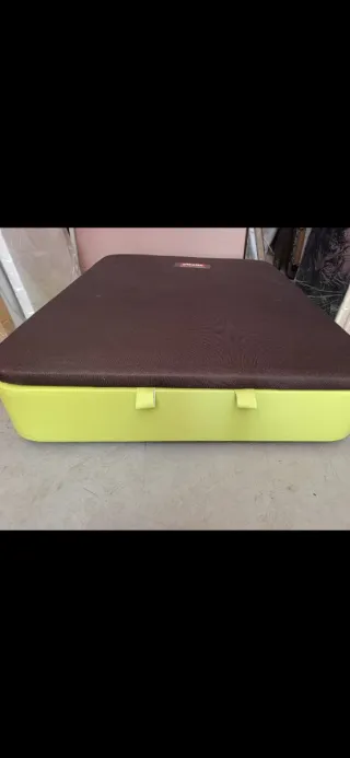 Canapé Polipiel, estructura de hierro. 135x190