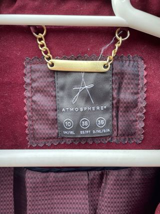 Conjunto: Americana, Camiseta y Vaqueros