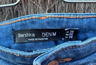 Conjunto: Americana, Camiseta y Vaqueros